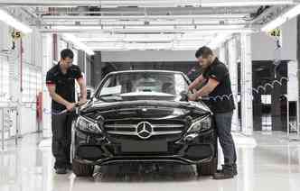 Sed Classe C  o primeiro da linha de produo da 26 fbrica da marca no mundo(foto: Mercedes-Benz / Divulgao)