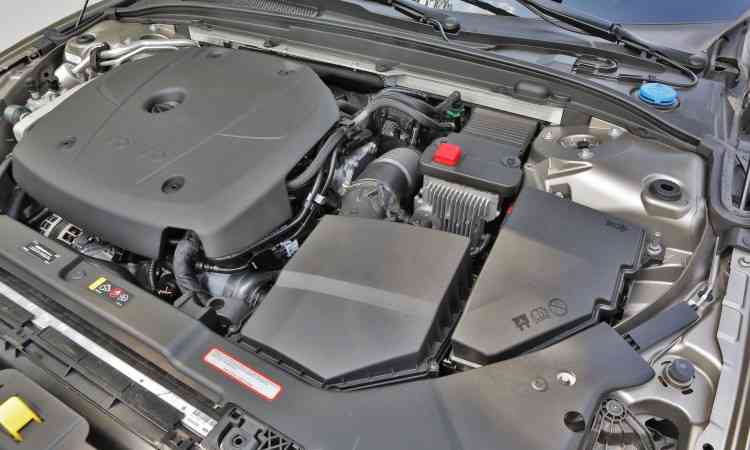  O motor 2.0 turbo desenvolve 254cv e 35,7kgfm of torque, garantindo desempenho excepcional - Volvo / Divulga 