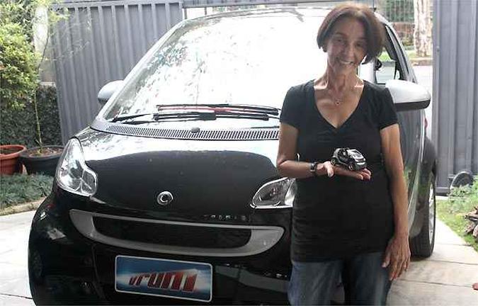 Primeiro, Maria L�cia ganhou um Smart de brinquedo, um ano depois, veio o t�o sonhado fortwo original(foto: Marcello Oliveira/EM/D.A PRESS)
