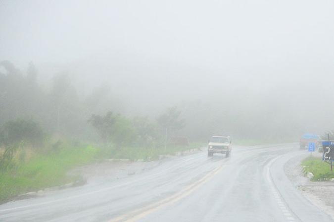 Se a estrada e a paisagem estiverem encobertas por um nevoeiro mais denso, redobre a atenção(foto: Juliana Santos/DB/D.A Press) Se a estrada e a paisagem estiverem encobertas por um nevoeiro mais denso, redobre a atenção(foto: Juliana Santos/DB/D.A Press)