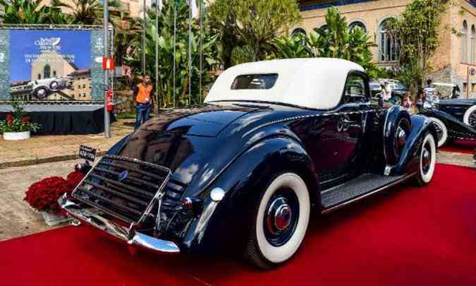 Lincoln K Coupe Le Baron V12 1936 recebeu o Trofu Roberto Lee (The Best of Show)(foto: Brazil Classics Show'2016/Divulgao)