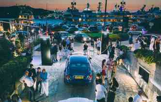 Novo estdio na Itlia promete ser o mais novo ponto de encontro dos fs de carros de luxo(foto: Rolls Royce / Divulgao)
