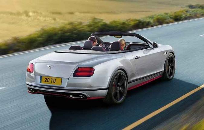 Black Edition vem nas carrocerias cupê e conversível(foto: Bentley/Divulgação) Black Edition vem nas carrocerias cupê e conversível(foto: Bentley/Divulgação)