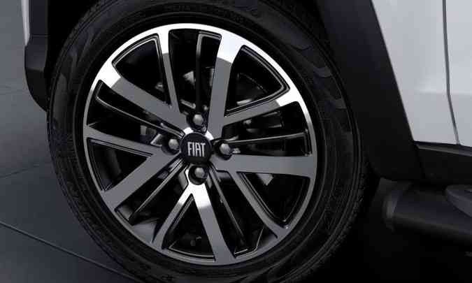 As rodas de liga leve com desenho exclusivo são de 16 polegadas(foto: Fiat/Divulgação)