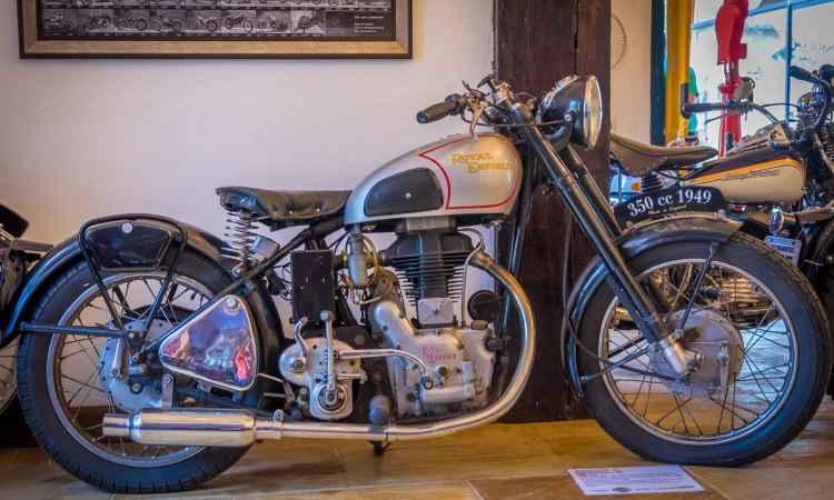 Rômulo Provetti/Divulgação A inglesa Royal Enfield Bullet 350, de 1947 - Rômulo Provetti/Divulgação