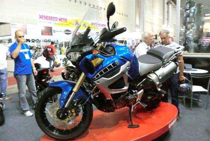 Yamaha Super Ténéré 1200. Primeira aparição da big trail em público no Brasil(foto: Fotos: Téo Mascarenhas/EM/D.A PRESS) Yamaha Super Ténéré 1200. Primeira aparição da big trail em público no Brasil(foto: Fotos: Téo Mascarenhas/EM/D.A PRESS)