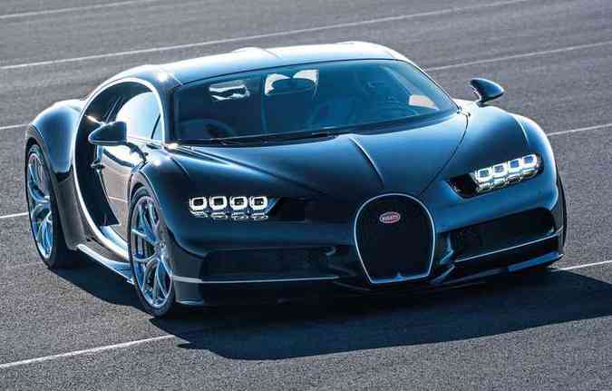 Portando pneus especficos, o velocmetro pode registrar 483 km/h (foto: Bugatti Chiron / Divulgao )