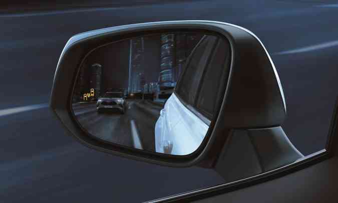 O alerta de pré-colisão detecta a presença de veículos nas áreas de ponto cego(foto: Toyota/Divulgação)