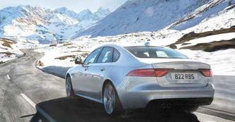 Jaguar XF impressiona pela harmonia das linhas e quase cinco metros de comprimento(foto: Jaguar/divulgação) Jaguar XF impressiona pela harmonia das linhas e quase cinco metros de comprimento(foto: Jaguar/divulgação)