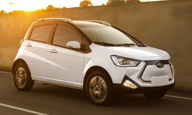 JAC iEV 20 deve chegar em janeiro de 2020 a partir de R$ 119.900(foto: JAC/Divulgação) JAC iEV 20 deve chegar em janeiro de 2020 a partir de R$ 119.900(foto: JAC/Divulgação)
