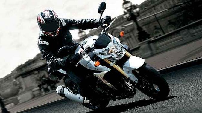 O sistema de freios ABS é de série na GSR 750(foto: Suzuki/Divulgação) O sistema de freios ABS é de série na GSR 750(foto: Suzuki/Divulgação)