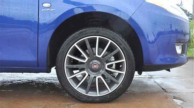 Pneus de perfil baixo estão na moda, mas sacrificam conforto em piso irregular Pneus de perfil baixo estão na moda, mas sacrificam conforto em piso irregular
