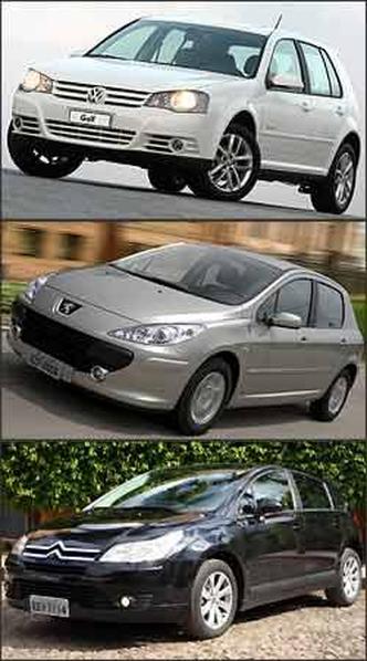 Diversas possibilidades de opcionais, e em separado, garantem ao Golf valor competitivo. No C4, pagamento por pintura met�lica � quase compuls�rio(foto: VW/Divulga��o e Peugeot/Divulga��o)