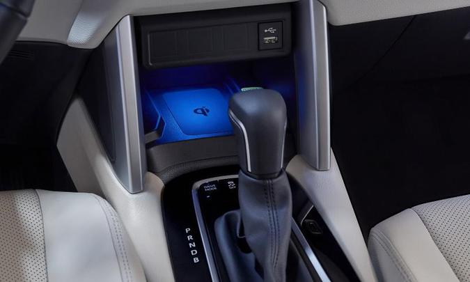 A versão especial do SUV médio tem câmbio automático e carregador de celular por indução(foto: Toyota/Divulgação) A versão especial do SUV médio tem câmbio automático e carregador de celular por indução(foto: Toyota/Divulgação)