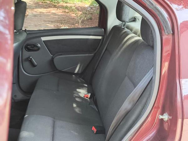 Renault Logan Expression Hi-flex 1.6 8v 4p