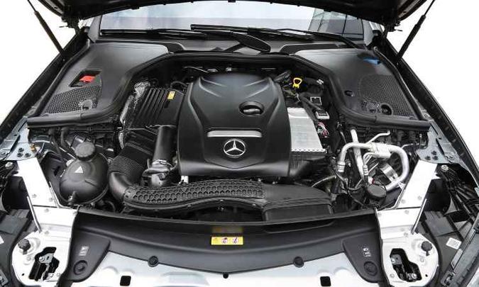Motor 2.0 turbo entrega os 35,71kgfm de torque máximo a apenas 1.200rpm(foto: Mercedes-Benz/Divulgação) Motor 2.0 turbo entrega os 35,71kgfm de torque máximo a apenas 1.200rpm(foto: Mercedes-Benz/Divulgação)