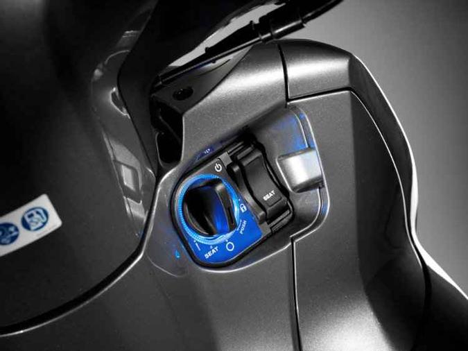 A chave é do tipo inteligente, que reconhece e libera a ignição por aproximação(foto: Honda / Divulgação) A chave é do tipo inteligente, que reconhece e libera a ignição por aproximação(foto: Honda / Divulgação)