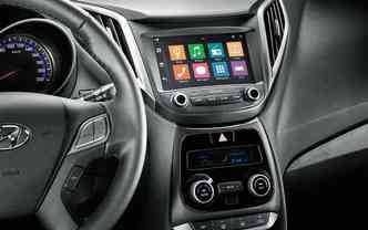 Novo Sistema blueMedia  compatvel com Apple CarPlay, Google Android Auto e OnCar (foto: Hyundai / Divulgao)