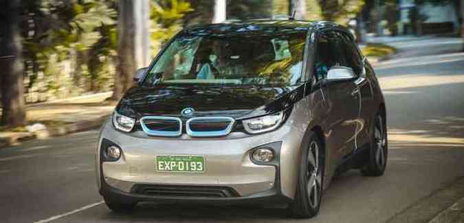 Projetado para ambiente urbano, carro conta com autonomia de 130 e 160 km(foto: BMW/divulgao )