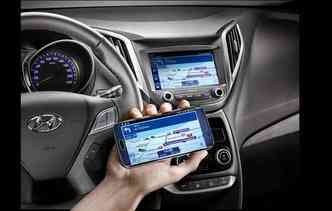 Conectividade reforada atravs da nova central multimdia blueMedia, compatvel com Car Link e Apple CarPlay(foto: Hyundai/ divulgao)