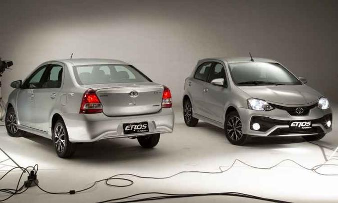Toyota Etios Platinum sedã e hatch(foto: Malagrine/Toyota/Divulgação) Toyota Etios Platinum sedã e hatch(foto: Malagrine/Toyota/Divulgação)