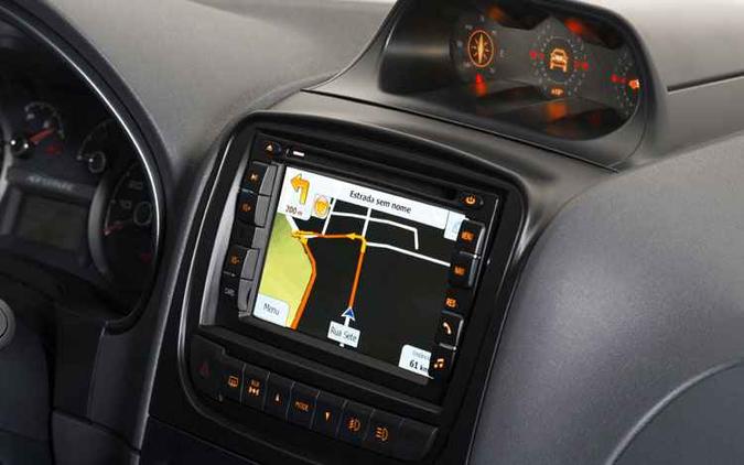 Destaque da série é a Central multimídia com câmera de ré (foto: Fiat/Divulgação) Destaque da série é a Central multimídia com câmera de ré (foto: Fiat/Divulgação)