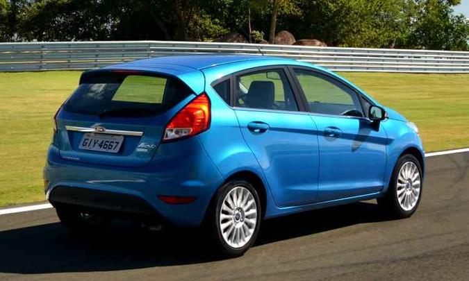 Também vendida com motor 1.6 (R$ 70.690), Titanium Plus vem com faróis cromados e rodas de liga aro 16(foto: Ford/Divulgação) Também vendida com motor 1.6 (R$ 70.690), Titanium Plus vem com faróis cromados e rodas de liga aro 16(foto: Ford/Divulgação)