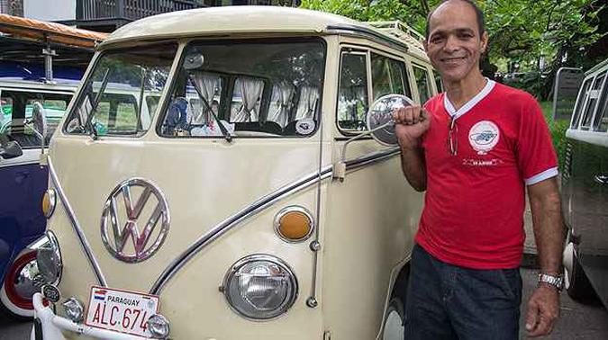 Amauri fundou o clube do Fusca em 2003 e o da Kombi no ano passado (foto: Thiago Ventura/EM/D.A Press) Amauri fundou o clube do Fusca em 2003 e o da Kombi no ano passado (foto: Thiago Ventura/EM/D.A Press)
