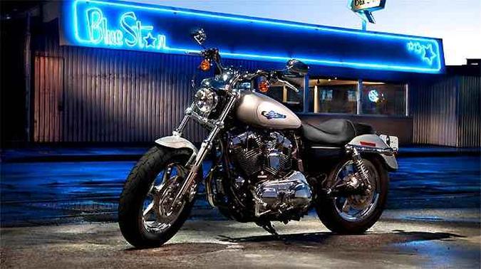 A Sportster Custom tem motor de 1.200cm³(foto: Fotos: Harley-Davidson/Divulgação) A Sportster Custom tem motor de 1.200cm³(foto: Fotos: Harley-Davidson/Divulgação)
