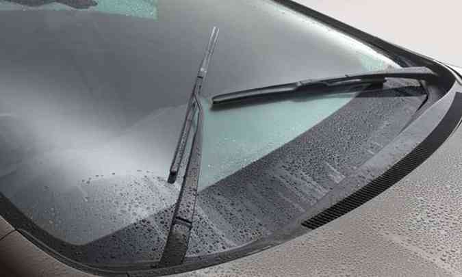 Sensor de chuva aciona limpadores(foto: Honda/Divulgao)
