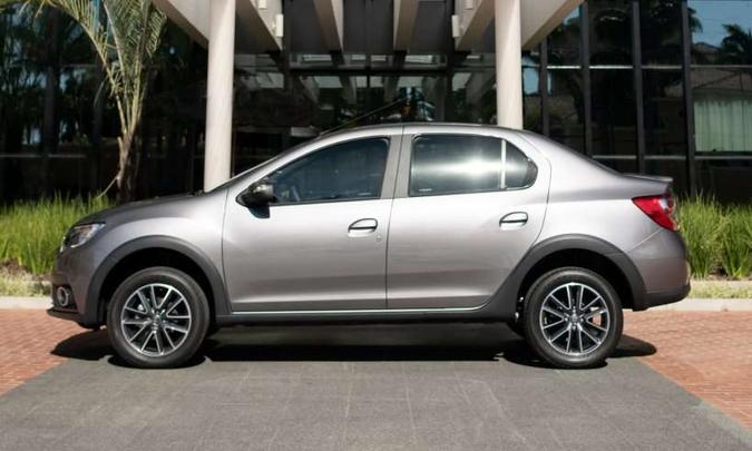 Especialmente no Logan, o estilo Cross Light ficou muito esquisito(foto: Renault/Divulgação) Especialmente no Logan, o estilo Cross Light ficou muito esquisito(foto: Renault/Divulgação)