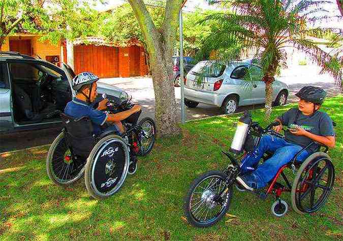 Triciclo pode ser usado pelo cadeirante em passeios, como se estivesse de bicicleta(foto: Dennys Camargo/Livre/Divulgao)