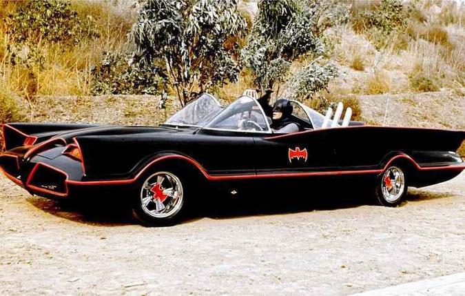 Conheça os carros que mais se destacaram nas telonas - Vrum