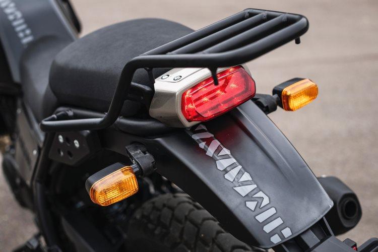 Mário Villaescusa/Royal Enfield/Divulgação Modelo tem bagageiro e lanterna em LED - Mário Villaescusa/Royal Enfield/Divulgação