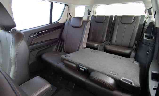 Cabine acomoda até sete ocupantes em três fileiras de assentos (foto: Chevrolet/Divulgação)