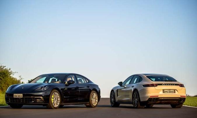 Sedã de luxo da marca alemã tem formas aerodinâmicas e esportivas(foto: Porsche/Divulgação) Sedã de luxo da marca alemã tem formas aerodinâmicas e esportivas(foto: Porsche/Divulgação)