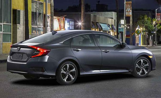 Honda Civic tem perfil fastback(foto: Honda/Divulgação) Honda Civic tem perfil fastback(foto: Honda/Divulgação)