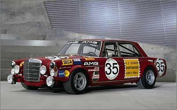 O antigo 300 SEL 6.8 de 1971 contava com mais de 400 cv de pot�ncia