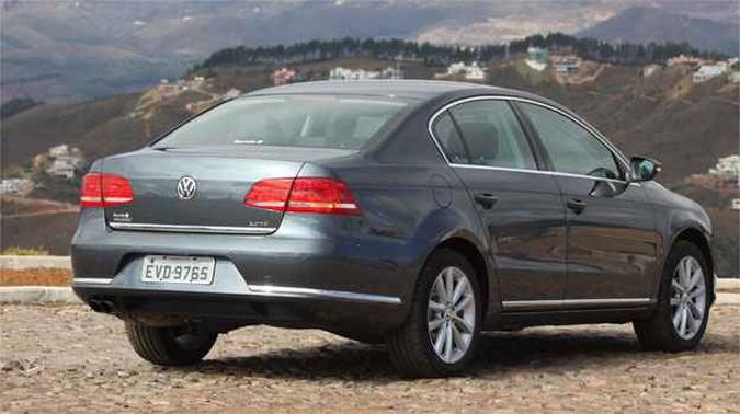 O Volkswagen Passat 2.0 TSI tem preço sugerido de R$ 106.700. Com todos os opcionais chega a R$ 138.262.(foto: Marlos Ney Vidal/EM/D.A Press) O Volkswagen Passat 2.0 TSI tem preço sugerido de R$ 106.700. Com todos os opcionais chega a R$ 138.262.(foto: Marlos Ney Vidal/EM/D.A Press)