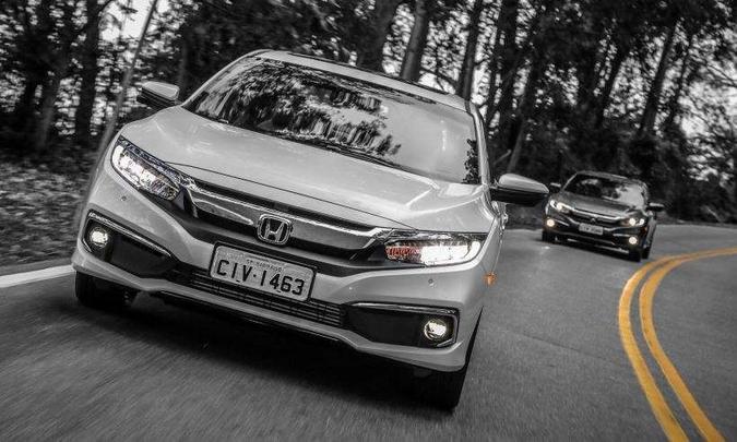 Para-choque dianteiro incorporou apliques cromados nas molduras dos faróis de neblina(foto: Honda/Divulgação) Para-choque dianteiro incorporou apliques cromados nas molduras dos faróis de neblina(foto: Honda/Divulgação)