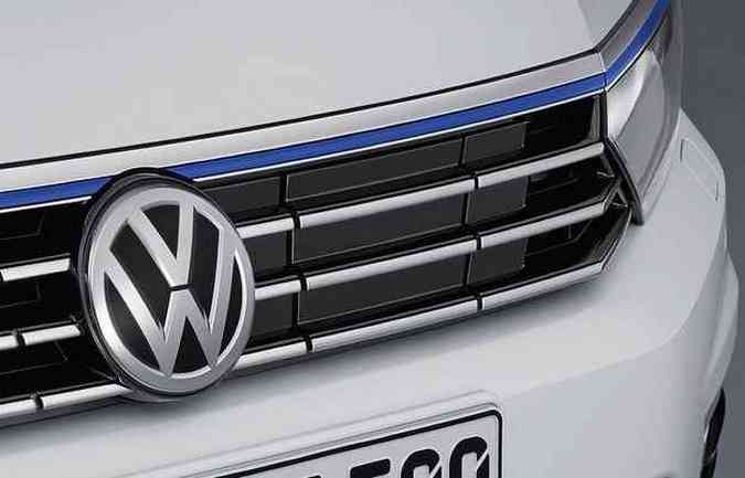 Grade do radiador tambm traz detalhes em azul(foto: Volkswagen/divulgao)