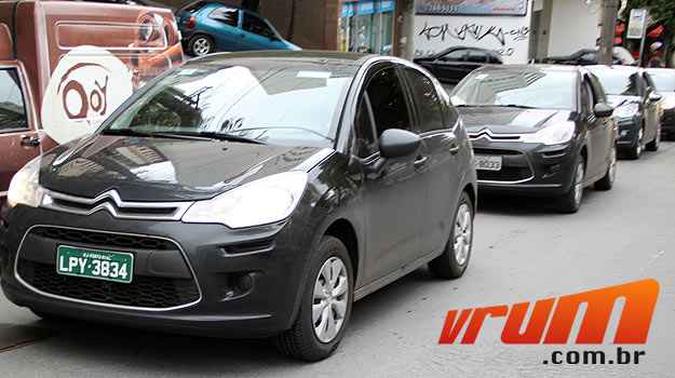 A vers�o b�sica tem grade destacada do boc�o, como adiantamos(foto: Marlos Ney Vidal/EM/D.A Press)