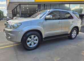 Toyota Hilux Sw4 Srv D4-d 4x4 3.0 Tdi Dies. Aut em Belo Horizonte, MG valor de R$ 110.800,00 no Vrum