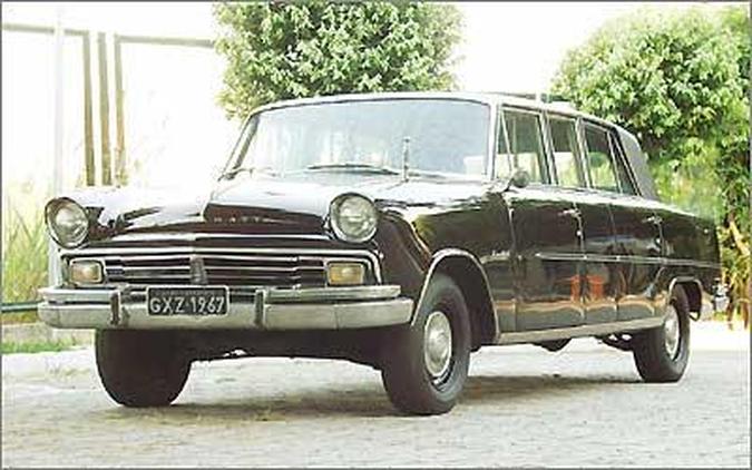 O Itamaraty Executivo, uma limusine de 5,52 m de comprimento, lan�ado em 1967(foto: Eduardo Rocha/RR - 30/4/03)