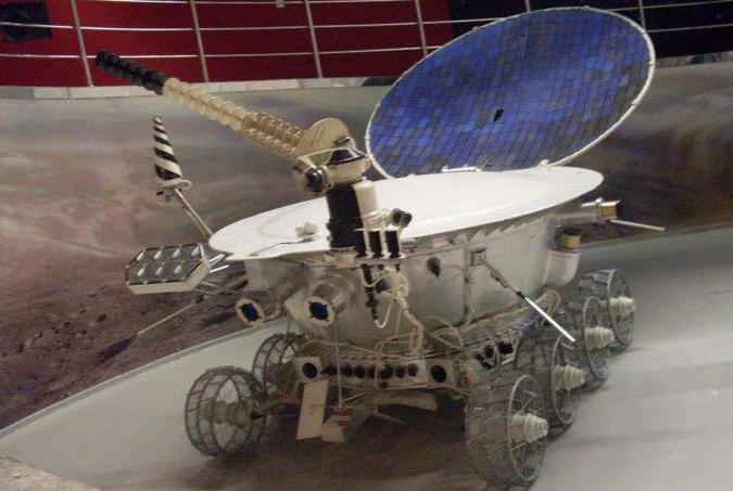 O Lunokhod 1 foi o primeiro veículo a rodar na Lua(foto: Wikipedia/Reprodução) O Lunokhod 1 foi o primeiro veículo a rodar na Lua(foto: Wikipedia/Reprodução)