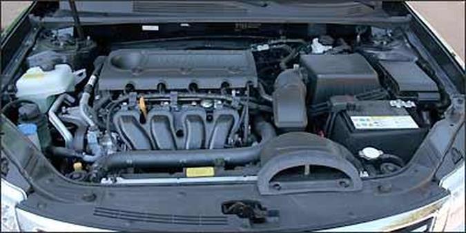 Kia Magentis 2.0 chega a 200 km/h(foto: Marlos Ney Vidal/EM/D. A Press )