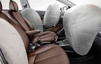 Verso premium ganhou mais dois airbags laterais, alm dos dois dianteiros (foto: Hyundai/ divulgao)
