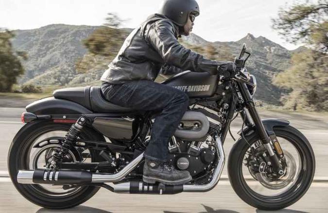 Rodas de liga leve e duplo disco no freio dianteiro(foto: Johanes Duarte/Harley-Davidson/Divulgação) Rodas de liga leve e duplo disco no freio dianteiro(foto: Johanes Duarte/Harley-Davidson/Divulgação)