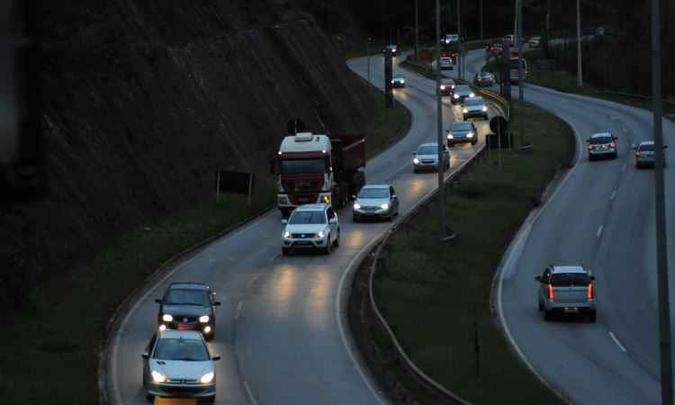 MG-030, que liga BH a Nova Lima, é outra estrada que atrai interesse(foto: Paulo Filgueiras/EM/D.A Press) MG-030, que liga BH a Nova Lima, é outra estrada que atrai interesse(foto: Paulo Filgueiras/EM/D.A Press)