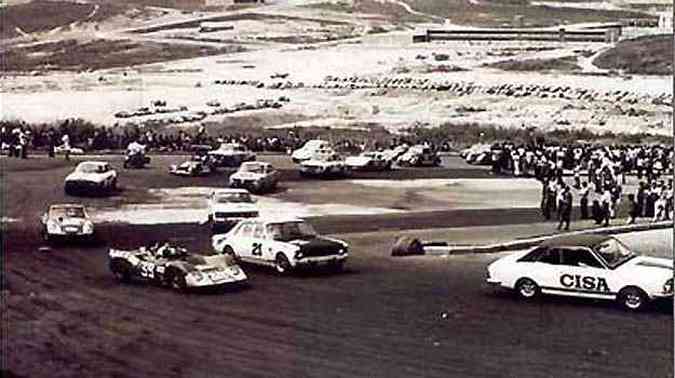 Corridas na Pampulha fizeram sucesso nos anos 1960(foto: Arquivo/FMA/Divulgao)